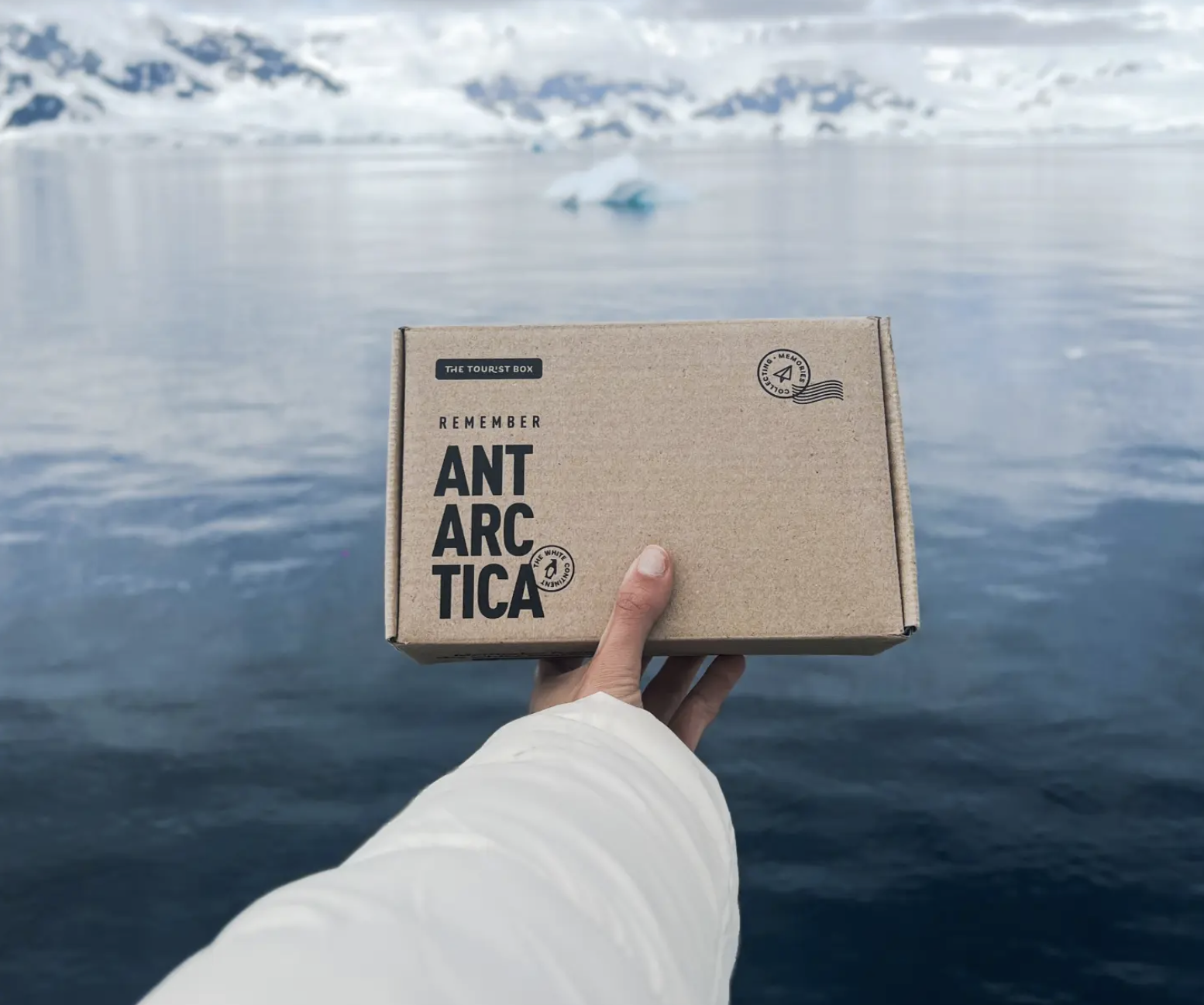 The Tourist Box — caja souvenir Antártida